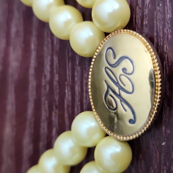 Avon Double Strand Pearl Honor Society Necklace with matching earrings, clip on. - Picture 4 of 12